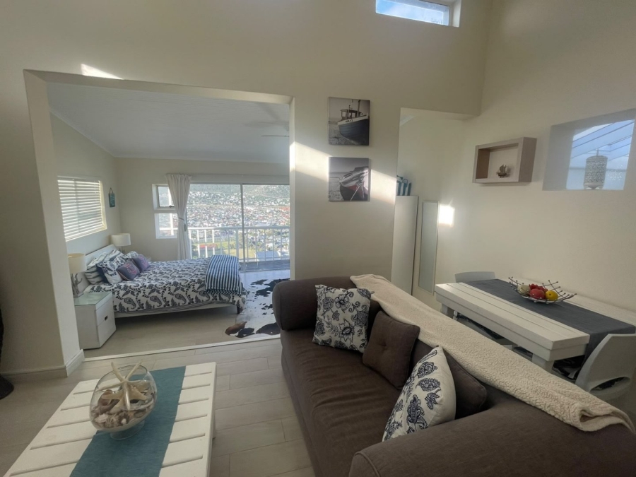 To Let 1 Bedroom Property for Rent in Fish Hoek Western Cape
